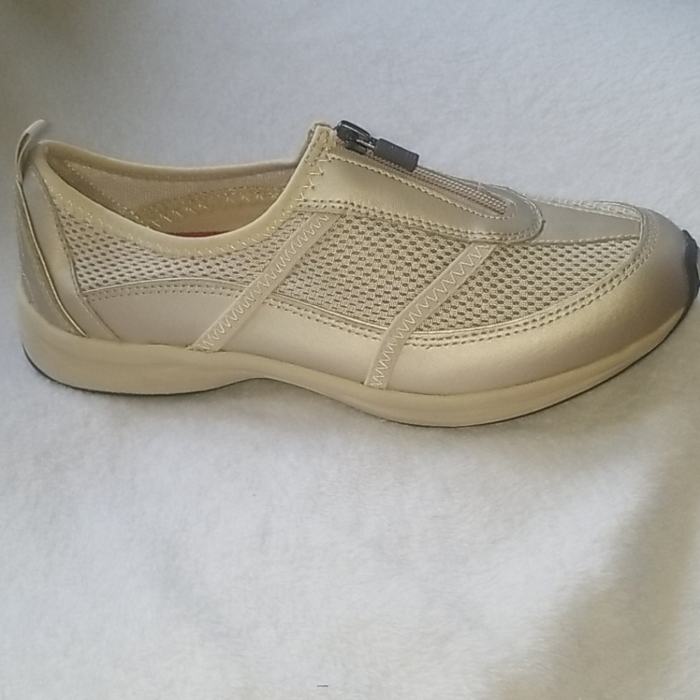 EASY SPIRIT WOMENS TRAVELTIME ESAUGUST